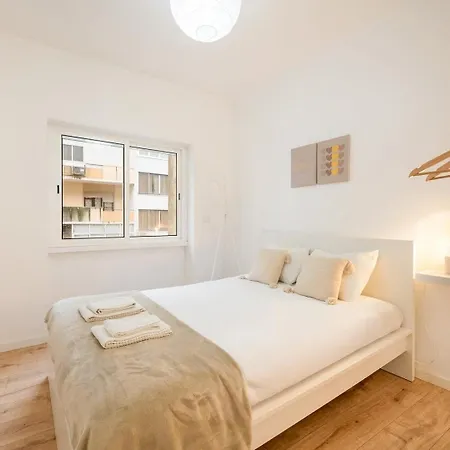 Guestready - Modern Comfort In *